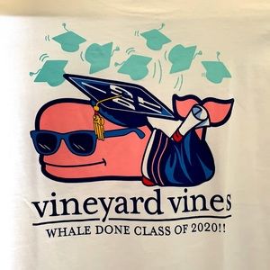 🔥NWT Vineyard Vines 2020 whale graduation T-shirt